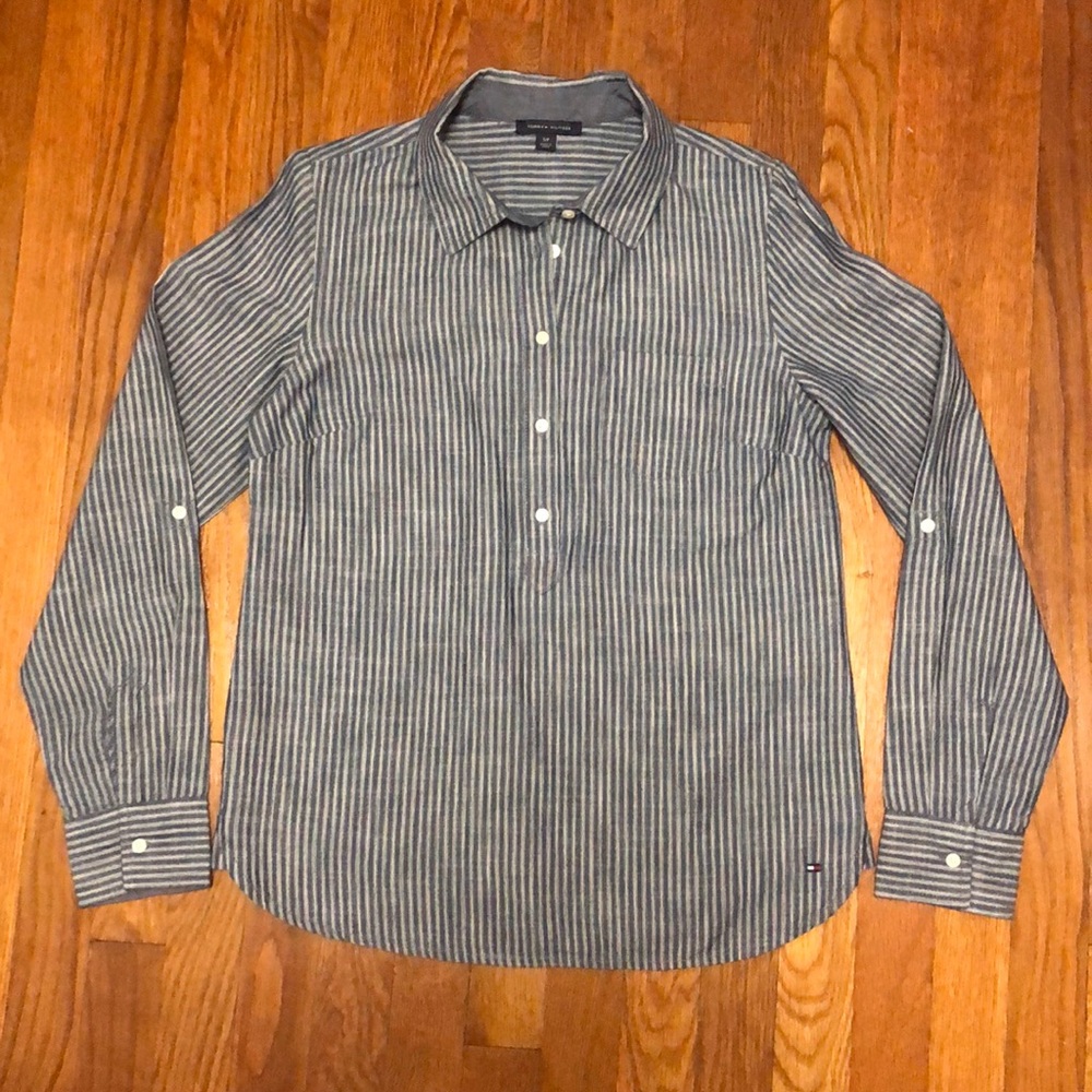 Tommy Hilfiger Long Sleeve Pullover, size Small
